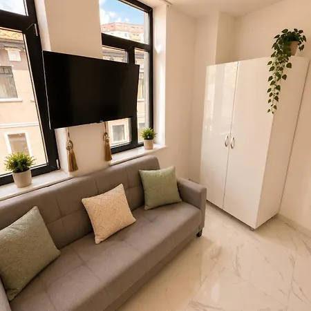 Stylish 1-bedroom With Warm Accents Appartement Boekarest